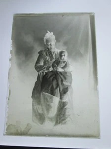 LATE 1800s or EARLY 1900s GLASS NEGATIVE, WOMAN WITH CHILD-3 - Picture 1 of 1