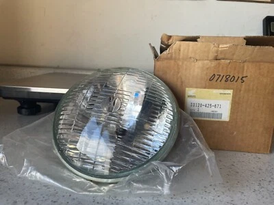 Honda Headlight 1979-1980 CX500C, CX500D, CB650, CB650C, CB750F, CB750K, CB750L - Image 1 of 2