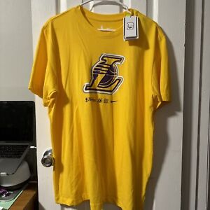 NWT Los Angeles Lakers Nike Yellow t-shirt L Large
