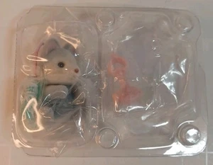 Bolso ciego Calico Critters Baby Husky Doll Epoch Sylvanian Families - Imagen 1 de 3