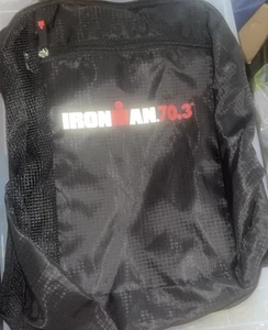 Ironman 70.3 Triathlon schwarz Ripstop leichter Rucksack 14" x 11" in einwandfreiem Zustand - Bild 1 von 3