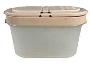 VTG Tupperware Modular Mates 2 1/ 2” Spice Shaker 1843-24 Storage Container EUC - Picture 1 of 9