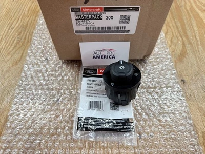 Interruptor de control automático de faros Ford F150 2011-2019 y Super Duty SW6637 OEM Foto 1 de 4