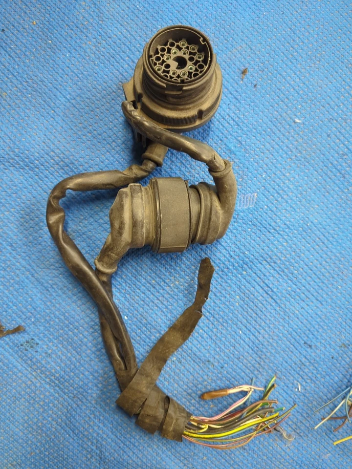 Arnés coleta conector carrocería y motor BMW E30 325I Foto 1 de 1