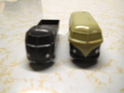 2 vehículos VW Volkswagen de plástico duro hechos en Alemania de colección autobuses y camiones Foto 1 de 4