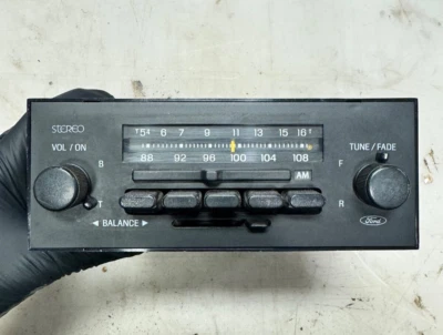 1984-86 Ford Bronco F150 AM/FM Radio OEM - Image 1 of 4