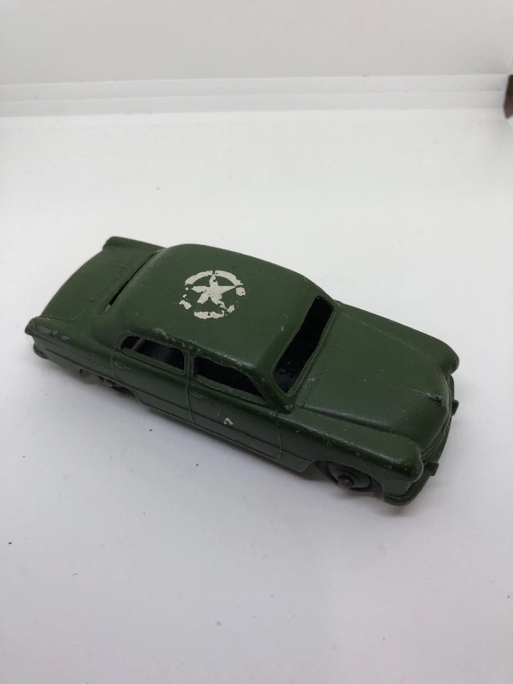DINKY Meccano 170 FORD FORDOR SEDÁN emisión de exportación ejército de Estados Unidos coche exportación 1952 Foto 1 de 4