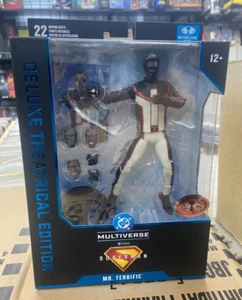 McFarlane DC Multiverse Deluxe Teatral Mr Terrific Platinum EN MANO Superman - Imagen 1 de 2