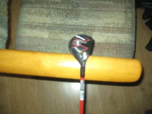 BRAND NEW Wilson D300 Hybrid 22 deg 4 Hybrid Regular Graph Flex RH - Picture 1 of 3