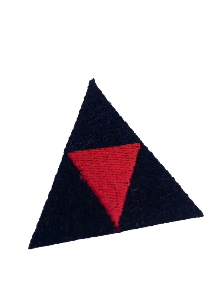 Reproduction British 3rd Infantry Division Patch, World War Two Era - Image 1 of 1