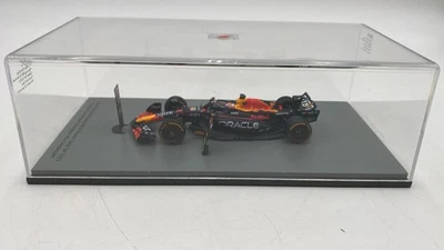  SPAS8919 Sparkmodel Oracle Red Bull Racing RB19 Verstappen Winner Qatar GP - Immagine 1 di 4