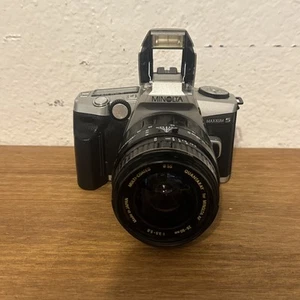 Minolta Maxxum 5 35mm SLR Camera - Picture 1 of 8