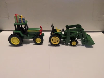 Lote De Colección De 2 Adornos John Deere Foto 1 de 4