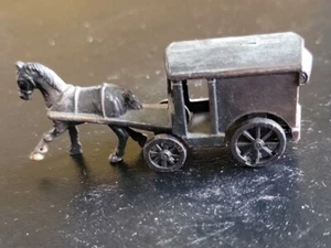 Diecast Amish Pferd und Buggy Kutsche Bleistiftspitzer Metall Figur VINTAGE - Bild 1 von 5
