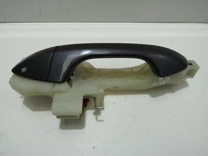 KIA RIO 2017-20 NEARSIDE FRONT EXTERIOR DOOR HANDLE (5DR HBK ABT GREY) S4653 - Picture 1 of 10