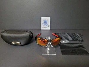 Oakley Pit Boss II Sonnenbrille OO9137-07 polarisiert mattschwarz/rote Ferrari-Gläser - Bild 1 von 14