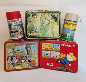 Vintage Thermoskanne Muppets & Peanuts und Aladdin Disney Metall Brotdosen mit Thermoskanne - Bild 1 von 24