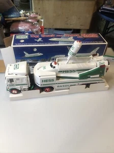 1999 Hess Toy Truck and Space Shuttle With Satellite in Original Box NEW! - Picture 1 of 6