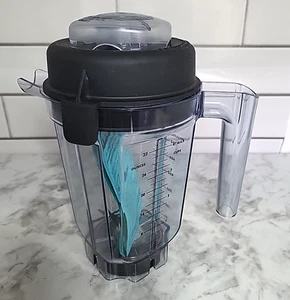Vitamix 32 oz Blender DRY CONTAINER PITCHER ASY172C, LID & 104674 D Blade - Photo 1/12