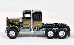 Hot Wheels '75 Kenworth W900 Smokey and the Bandit Retro Entertainment Mint  - Picture 1 of 6