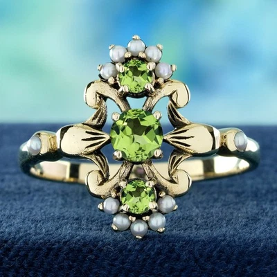 9K Yellow Gold Peridot and Pearl Vintage Style Floral  Three Stone Ring - Image 1 of 4