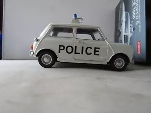 KYOSHO 1/18 - 1968 MINI COOPER S - POLICE- MINT/BOXED - L@@K!! - Picture 1 of 9