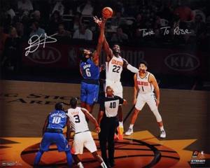 Fotografia punta firmata Deandre Ayton ""Time To Rise"" 16"" x 20"" STEINER LE 22 - Foto 1 di 4