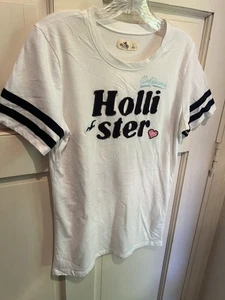 Hollister California Bird and Heart Stripe Sleeve Shirt Size Large - Picture 1 of 4