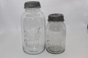 2 frascos de conservas de vidrio transparente vintage Ball Perfect Mason con tapas-cuarto y 1/2 galón - Imagen 1 de 6