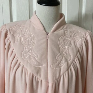 Vintage Velour Long Pink Robe Sz M Half Front Zipper Shoulder Pads Cachet - Picture 1 of 13