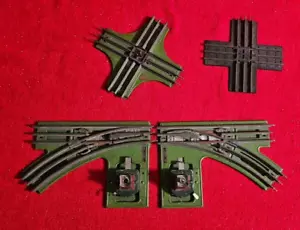 VINTAGE LIONEL 021 O GAUGE SWITCH TRAIN TRACK MANUAL SWITCH AND CROSSING - Picture 1 of 14