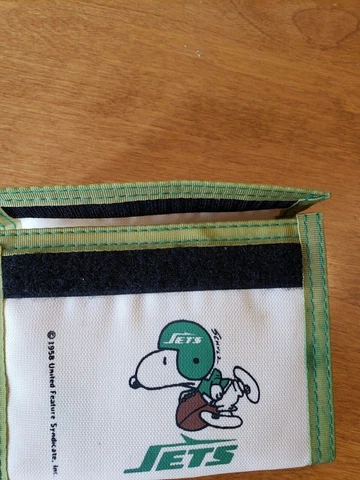 Vintage Snoopy Peanuts Schulz NFL New York Jets wallet 1958 Cover