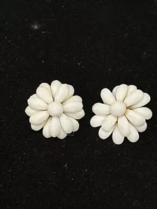 vintage white milk glass clip on earrings Signed West Germany - Picture 1 of 6