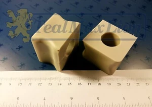 Jeu de 2 paliers de barre anti-devers AV 41x39 ⌀ 21 mm Peugeot 204 et 304 - Picture 1 of 5