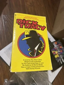 Dick Tracy by Max Allen Collins 1990 Movie Walt Disney Pictures - Paperback Book - Picture 1 of 6