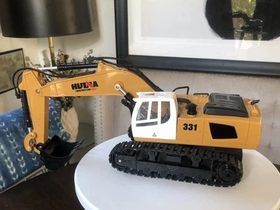 HUINA RC Excavator Construction Exc Condition, Batteries Included! No Remote  - Image 1 of 4