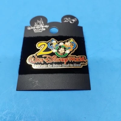 Prendedor coleccionable Walt Disney World Park 2000 "Celebra el futuro de la mano" Foto 1 de 2