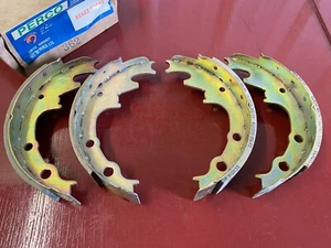 FRONT BRAKE SHOE SET 362 FOR 1971 1972 1973 FORD PINTO - Picture 1 of 6