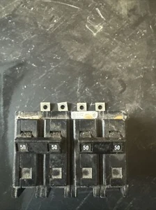 Disyuntor de perno Eaton Quicklag QBHW2050 50A usado 2 polos - Imagen 1 de 2