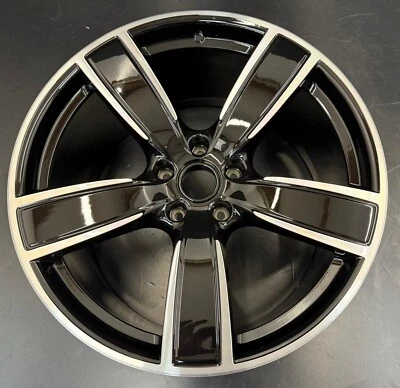 Porsche 9Y0 Cayenne SUV K4H Heck 22 " Sport Klassisch Alu Rad 9Y3601025AQ - Bild 1 von 4