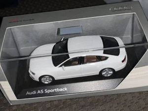 Audi Dealer Model 1/43 A5 Sportback Ibis White - Picture 1 of 3