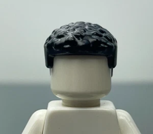 LEGO schwarze Minifigur gewundenes Haar gerade Seiten kurze lockige Kopfbedeckung (x1) - Bild 1 von 9