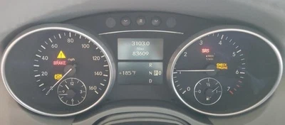 Grupo de medidores de velocímetro clase ML 2009 83 k millas Mercedes-Benz Foto 1 de 4