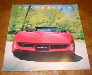 1982 Corvette Sales Brochure L82 L-82 L48 Stingray - Picture 1 of 6