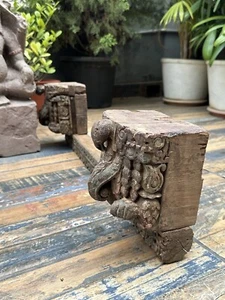 1700’s Antique Old wooden Hand Carved Rustic Painted Parrot Figure Wall Shelf - Picture 1 of 12