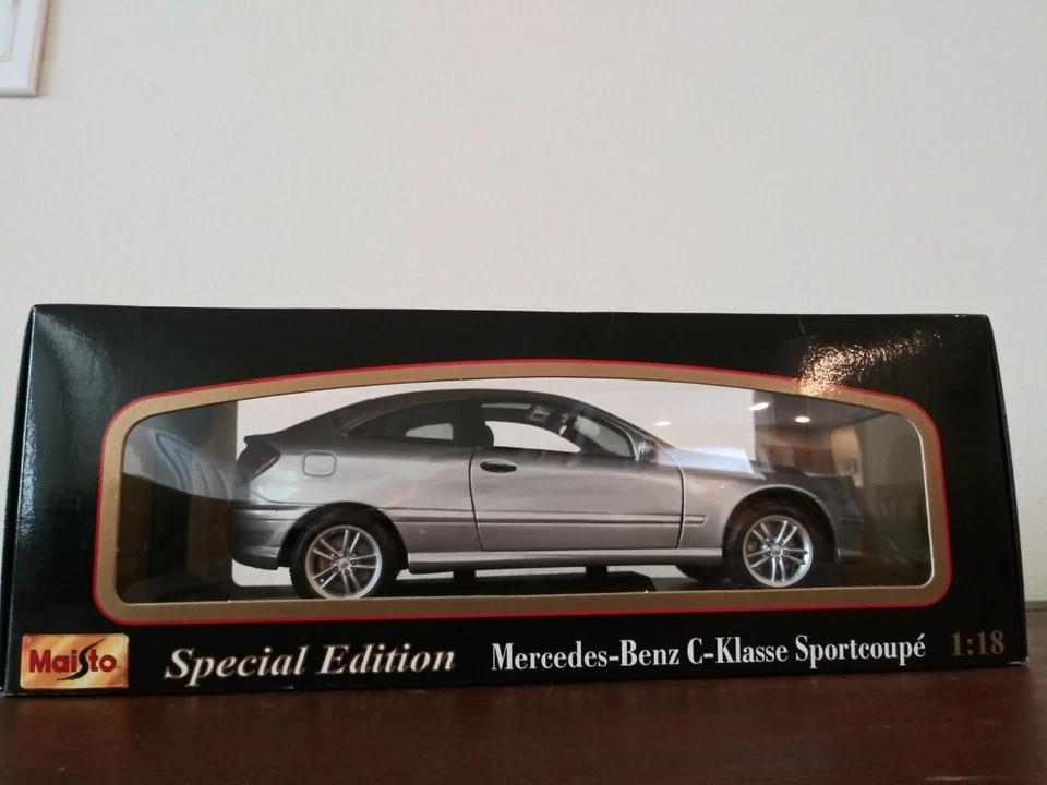 Maisto Special Edition MERCEDES BENZ C-klasse Sport Coupe Silver 1 18