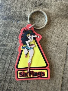 Wonder Woman Six Flags Keychain 1997 Y2K Vintage Vinyl DC Comics - Picture 1 of 3