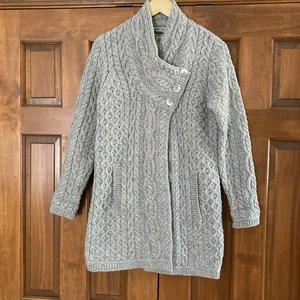 Aran Crafts 100% Merinowolle grau Zopfmuster Strickjacke Damen Gr. XS - Bild 1 von 6