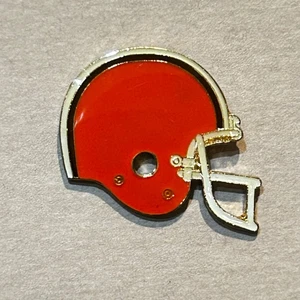 Vintage 1985 NFL Cleveland Browns Collectible Helmet Logo Lapel Pin 1 x 1" - Picture 1 of 1