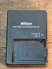 Original Nikon Black MH-24 Charger & Original Black Nikon Battery  EN-EL14a